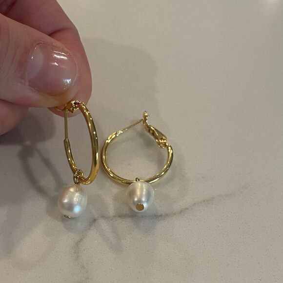 Gold & pearl earrings - Picture 3 of 3